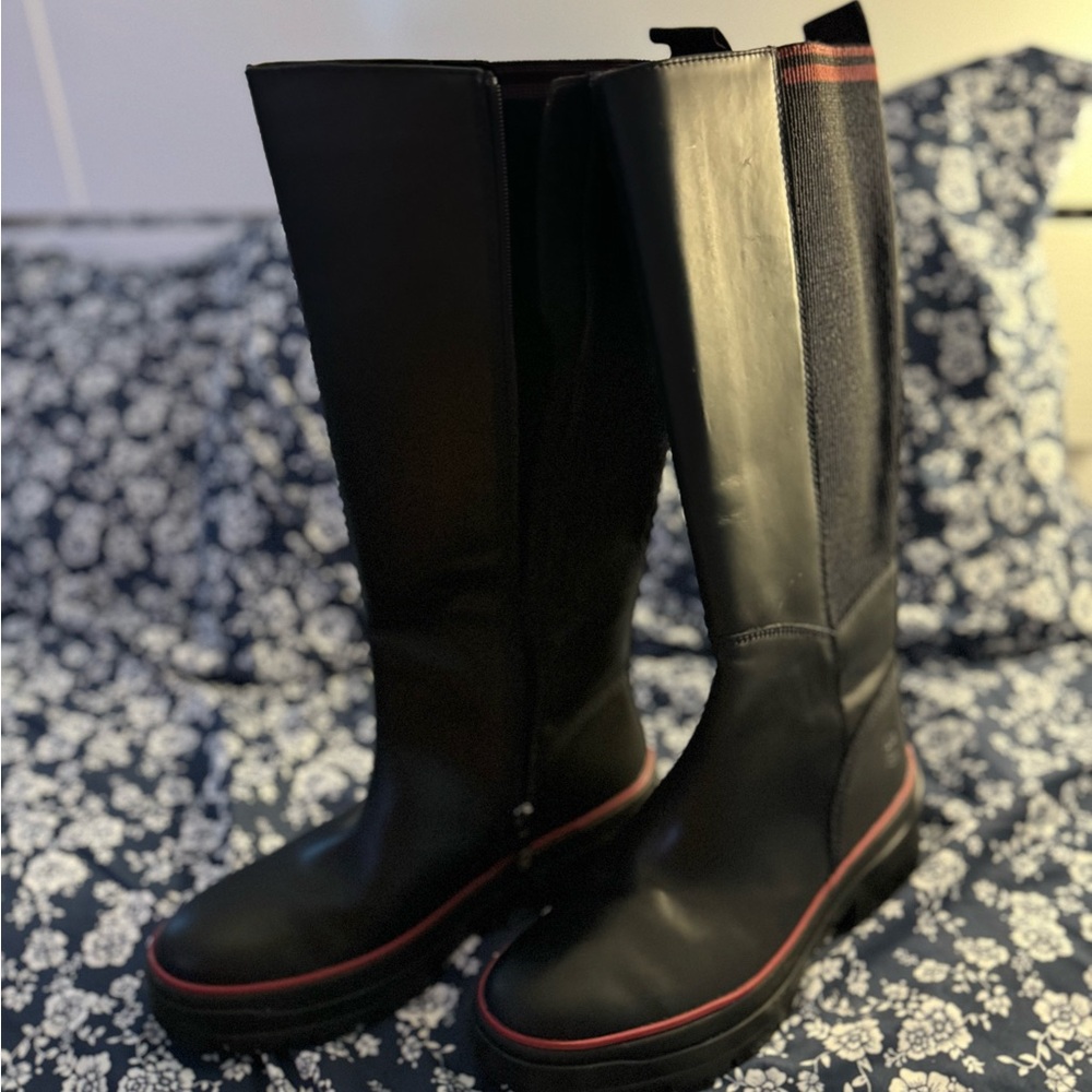 Brand New!! Never used!! Winter boots!!